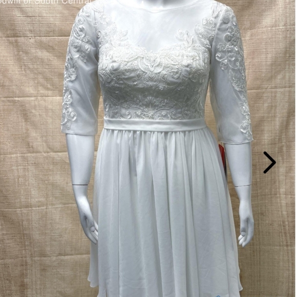 JJ's House Ivory Wedding Dress - Picture 5 of 8